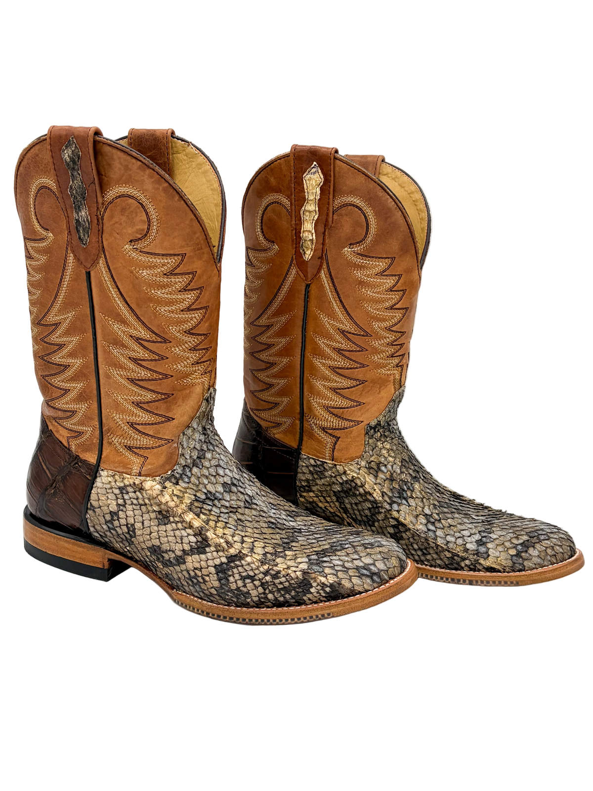 Alligator moccasin roper