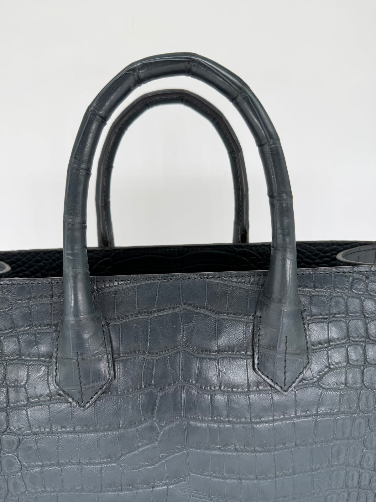 Alligator Market Tote - Navy