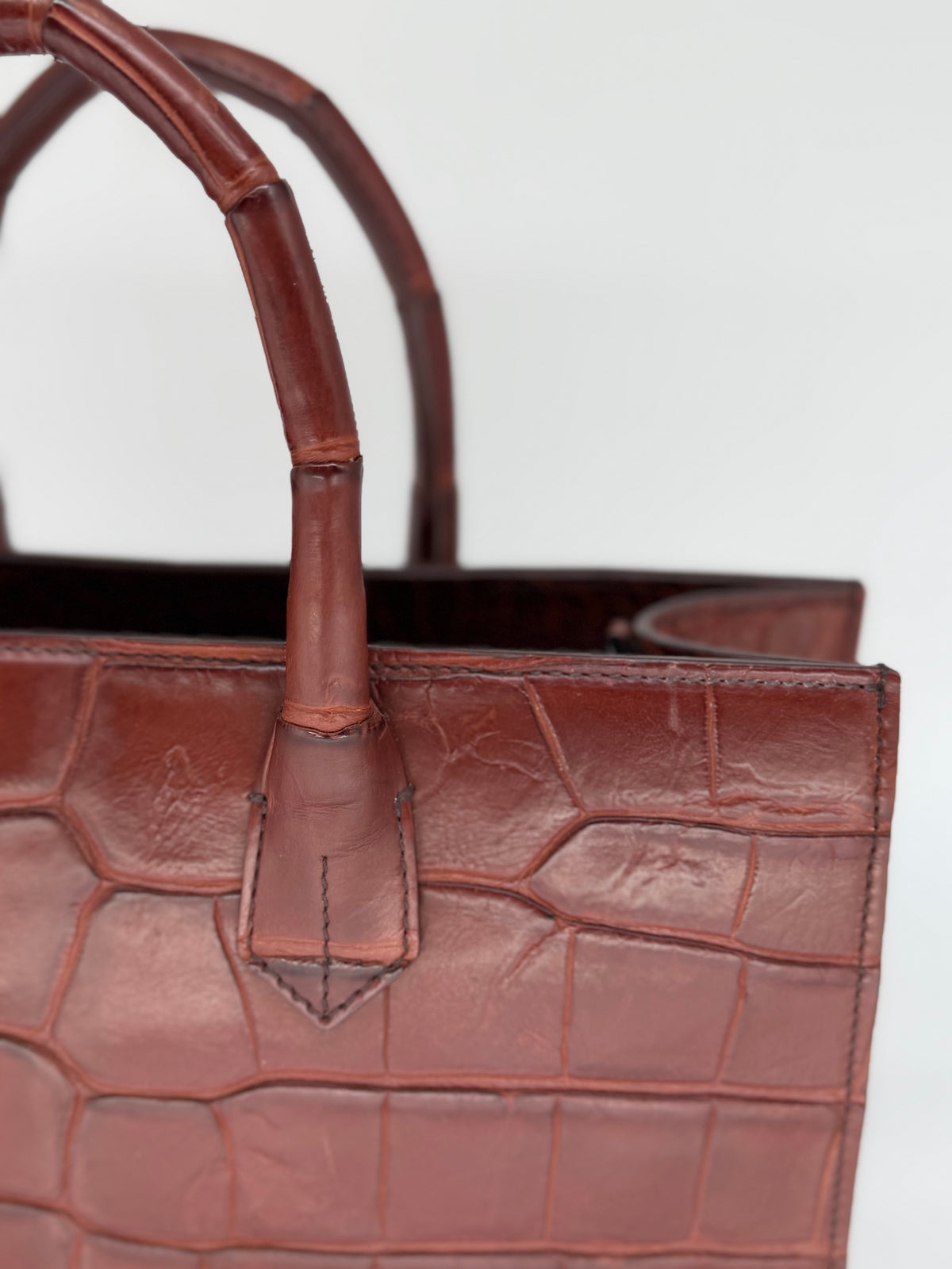 Alligator Market Tote - Burgundy